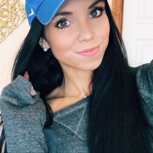 Meet your Posher, Laresa